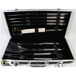 BBQ SET IN CASE