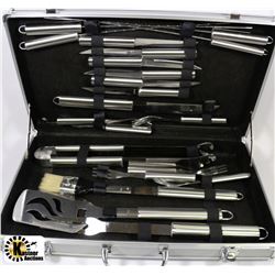 DELUXE BBQ SET IN ALUMINUM CASE