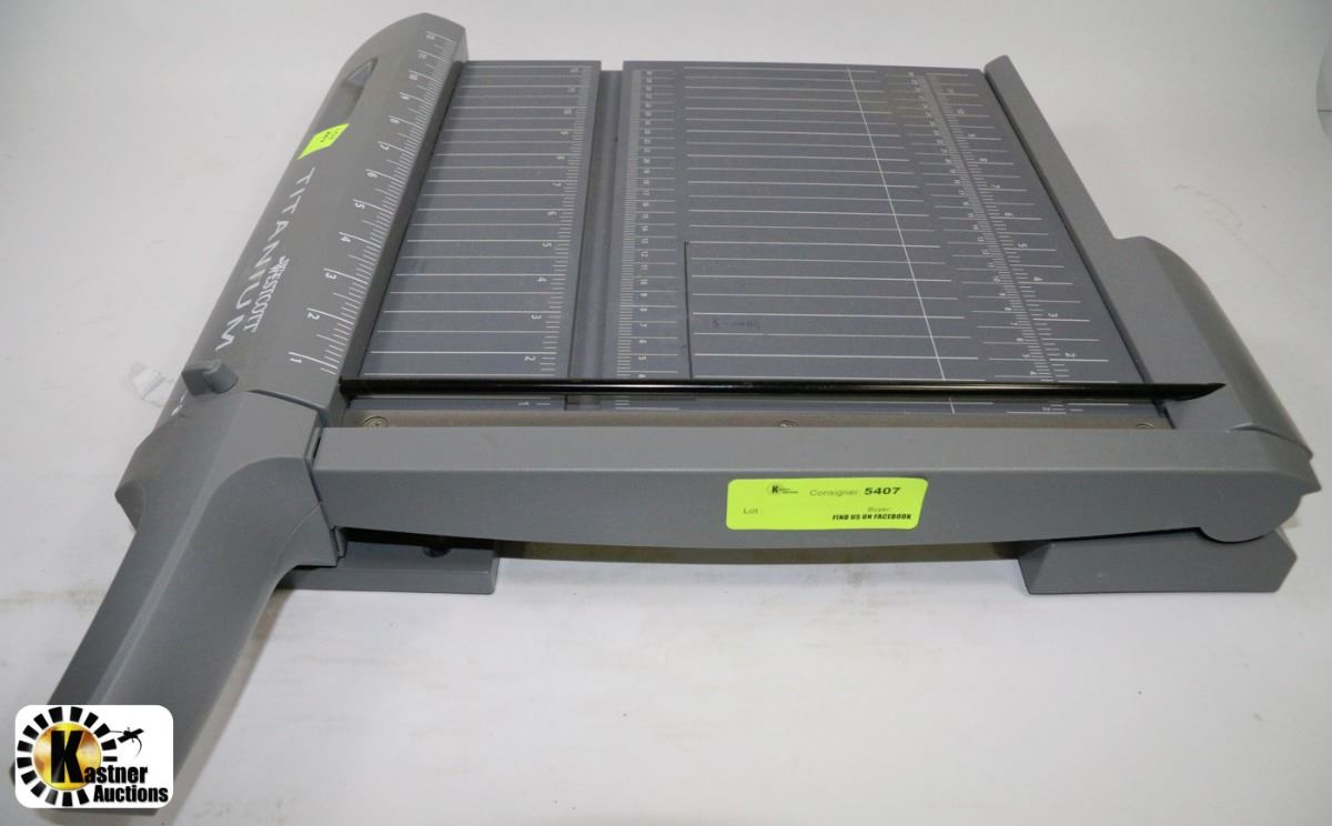 WESTCOTT PAPER CUTTER