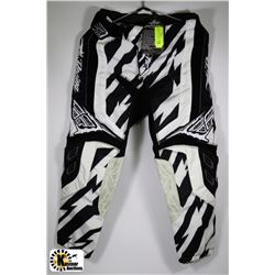 NEW KINETIC PANTS BLK/WHITE SIZE 26
