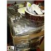 Image 1 : LARGE PALLET OF HOUSEHOLD MISC.