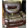 Image 1 : BROWN LEATHER ELECTRIC RECLINING SOFA CHAIR