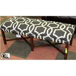 LYLE BENCH BRAND NEW  50"X20"X21"