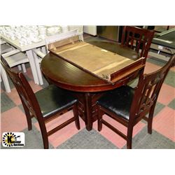 WOODEN QUAKER STYLE TABLE WITH 3 CHAIRS & LEAF