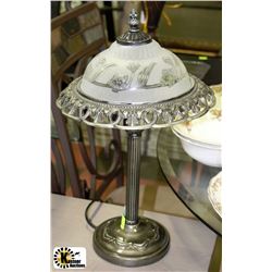 METAL AND GLASS TABLE LAMP