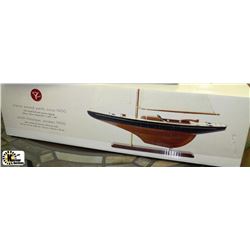 CLASSIC POUND YACHT MODEL  CIRCA 1900