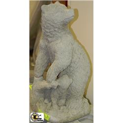 CONCRETE GRIZZLEY BEAR AND CUB 19"X10" 40LBS