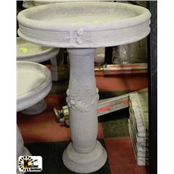 CONCRETE ACORN BIRDBATH 16"X23"