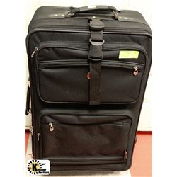 BRAND NEW 2PC BLACK SWISS GEAR LUGGAGE SET