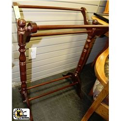 ESTATE WOOD TOWEL RACK