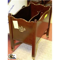 VINTAGE WOOD MAGAZINE RACK