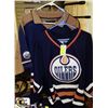 Image 1 : 2 OILERS TOPS SIZE XXL AND ADULT SMALL