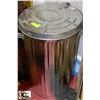 Image 1 : YARD-GARD GALVANIZED STEEL GARBAGE CAN