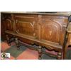Image 1 : ANTIQUE SIDE BOARD