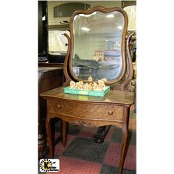 QUEEN ANNE HALL STAND