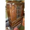 Image 1 : ANTIQUE CHINA CABINET