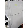 Image 1 : GE WHITE 18 CUBE FRIDGE MISSING BOTTOM CRISPER
