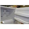 Image 3 : GE WHITE 18 CUBE FRIDGE MISSING BOTTOM CRISPER