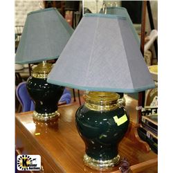 PAIR OF EMERALD PORCELAIN LAMPS WITH BRASS