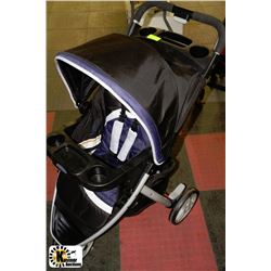 NEW GRACO 3-WHEEL STROLLER WITH CUP HOLDERS