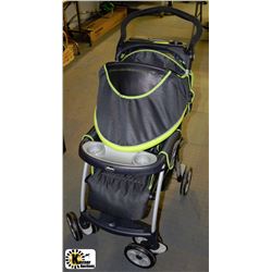 NEW CHICCO DELUXE STROLLER WITH CUPHOLDERS