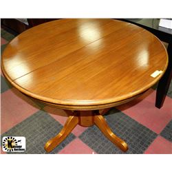 OAK PEDESTAL ROUND TABLE