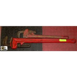 SET OF 2 PIPE WRENCHES 36" & 24"