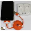 Image 1 : 8GB APPLE IPOD TOUCH W/NEW EARBUDS & USB ADAPTOR