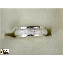 STERLING SILVER BAND RING (4.86G)