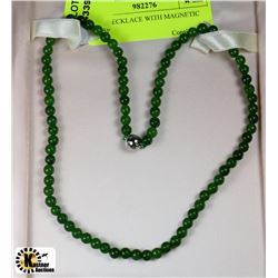 JADE NECKLACE WITH MAGNETIC CLASP