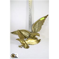 2 BRASS EAGLES 29" & 17" ACROSS