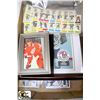 Image 1 : FLAT WITH ASSORTED HOCKEY CARDS INCL. "POST" CARDS