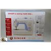 Image 1 : SINGER SIMPLE 3221 SEWING MACHINE