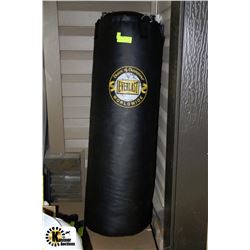 NEW EVERLAST PUNCHING WORKOUT BAG