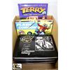 Image 1 : BOX WITH COMIC BOOK "BOOKS" INCL. DC- HAWKMAN,