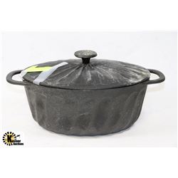 CAST IRON POT WITH LID