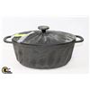 Image 1 : CAST IRON POT WITH LID