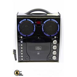 PORTABLE DUAL CD/KARAOKE MACHINE,