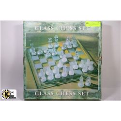 NEW GLASS CHESS BOARD WITH GLASS PIECES