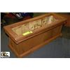 Image 1 : CEDAR PLANTER BOX  25"X10"X10"