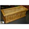 Image 1 : CEDAR PLANTER BOX  25"X10"X10"