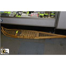 SNOW SHOES