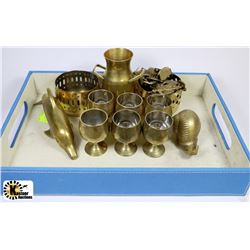 FLAT WITH BRASS DECOR AND MINI TOY MEN