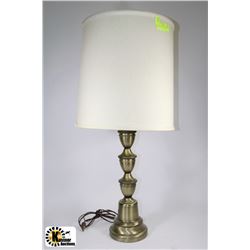 LAMP WITH LARGE SHADE