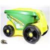 Image 1 : JOHN DEERE WAGON