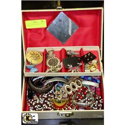 VINTAGE JEWELLERY BOX WITH CONTENTS