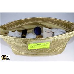 ELIZABETH ARDEN TRAVEL BAG WITH CERAMIDE GOLD