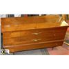 Image 1 : CEDAR-LINED HOPE CHEST ON LEGS
