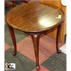 DARK WOOD ROUND SIDE TABLE
