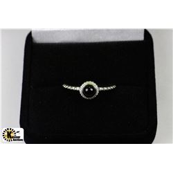 OVAL ONYX .925 SILVER RING - SIZE 7